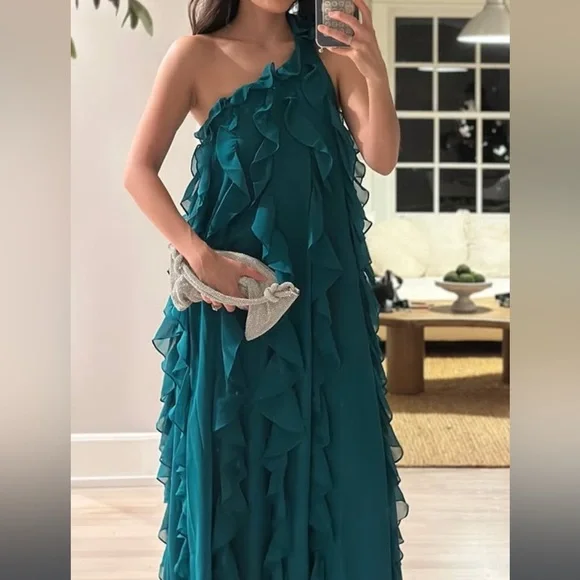 Last time ✨ PatBo Rosette one Shoulder Ruffle Gown - Picture 8 of 8